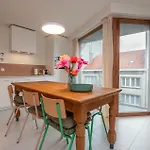 Chez Meme Gernoaze - Unique 2 Bedroom Flat *