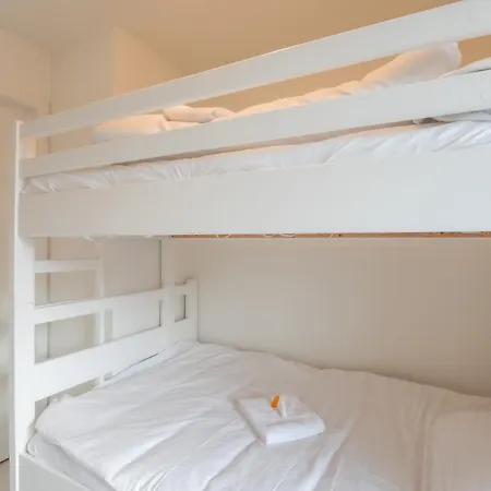 Chez Meme Gernoaze - Unique 2 Bedroom Flat * אוסטנדה