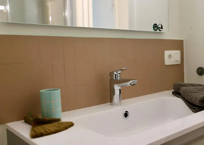 Chez Meme Gernoaze - Unique 2 Bedroom Flat