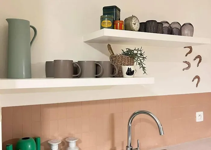 Chez Meme Gernoaze - Unique 2 Bedroom Flat 公寓 *