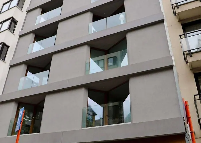 Chez Meme Gernoaze - Unique 2 Bedroom Flat * 奥斯滕德