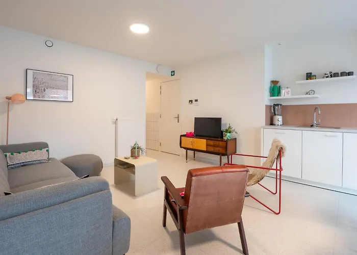 Chez Meme Gernoaze - Unique 2 Bedroom Flat Διαμέρισμα