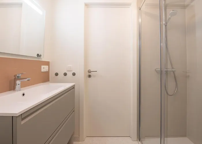 Chez Meme Gernoaze - Unique 2 Bedroom Flat Διαμέρισμα