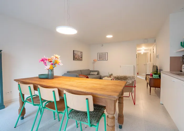 Chez Meme Gernoaze - Unique 2 Bedroom Flat * Οστένδη