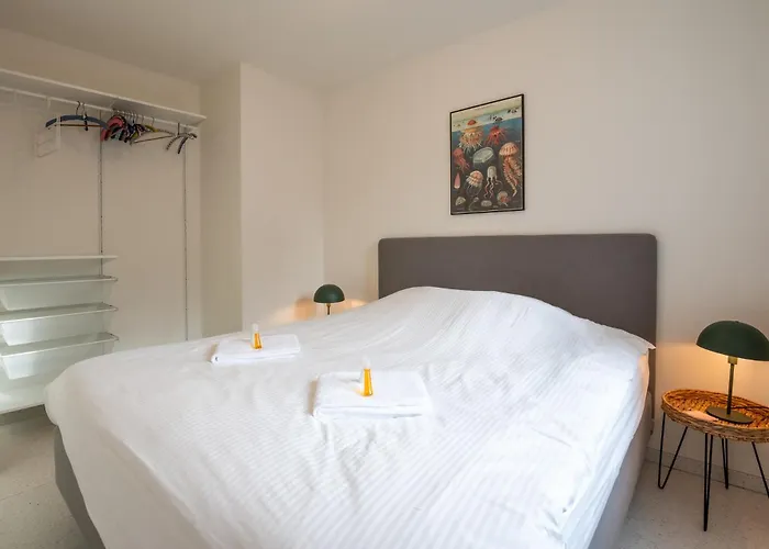 Chez Meme Gernoaze - Unique 2 Bedroom Flat