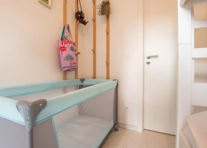 Chez Meme Gernoaze - Unique 2 Bedroom Flat * Остенде